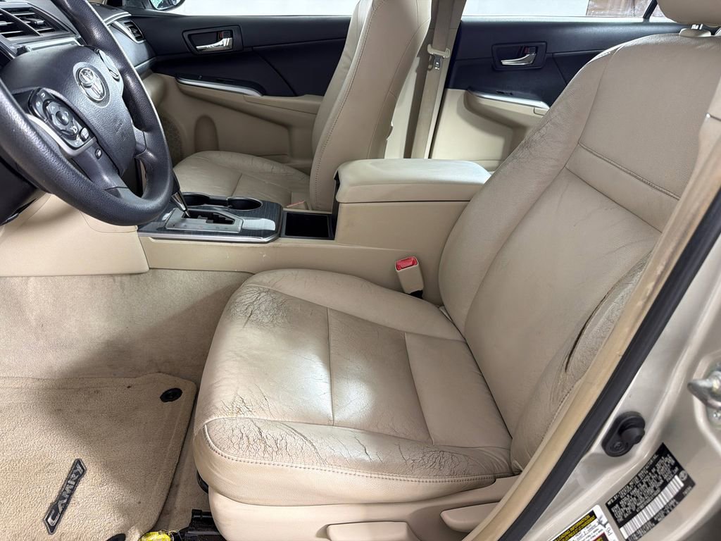 Used 2014 Toyota Camry LE FWD image 8