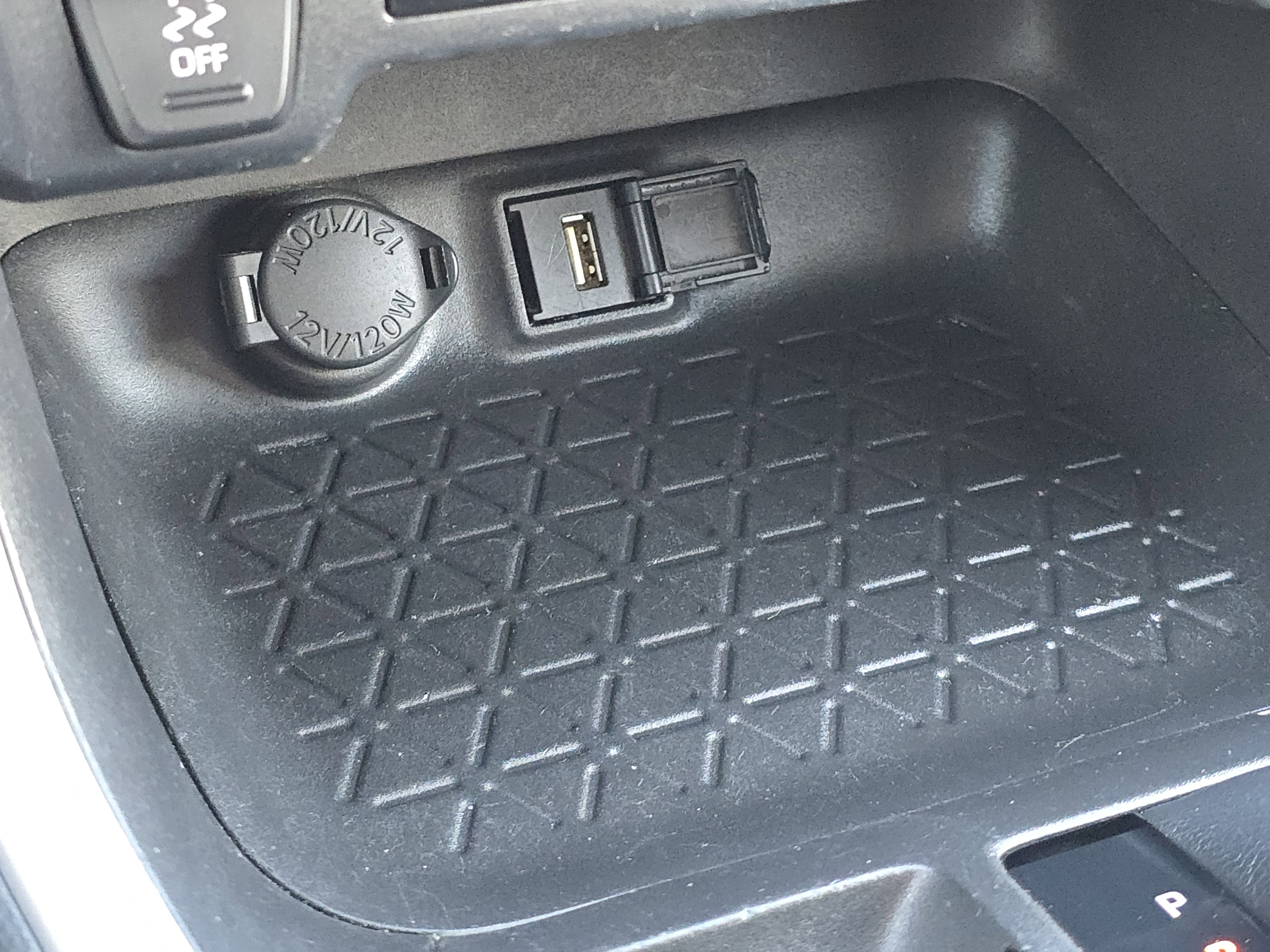 Used 2021 Toyota RAV4 LE image 21