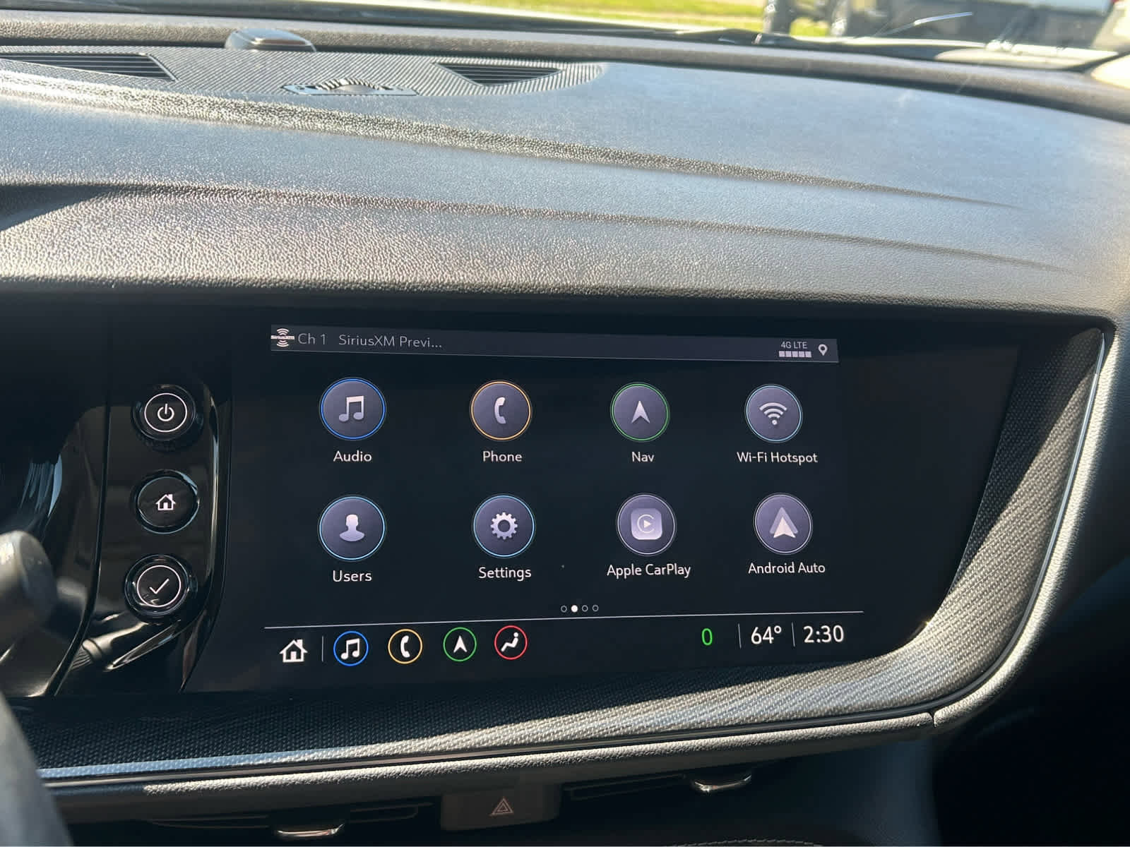 Used 2022 Buick Envision Essence w/ Technology Package I FWD image 39