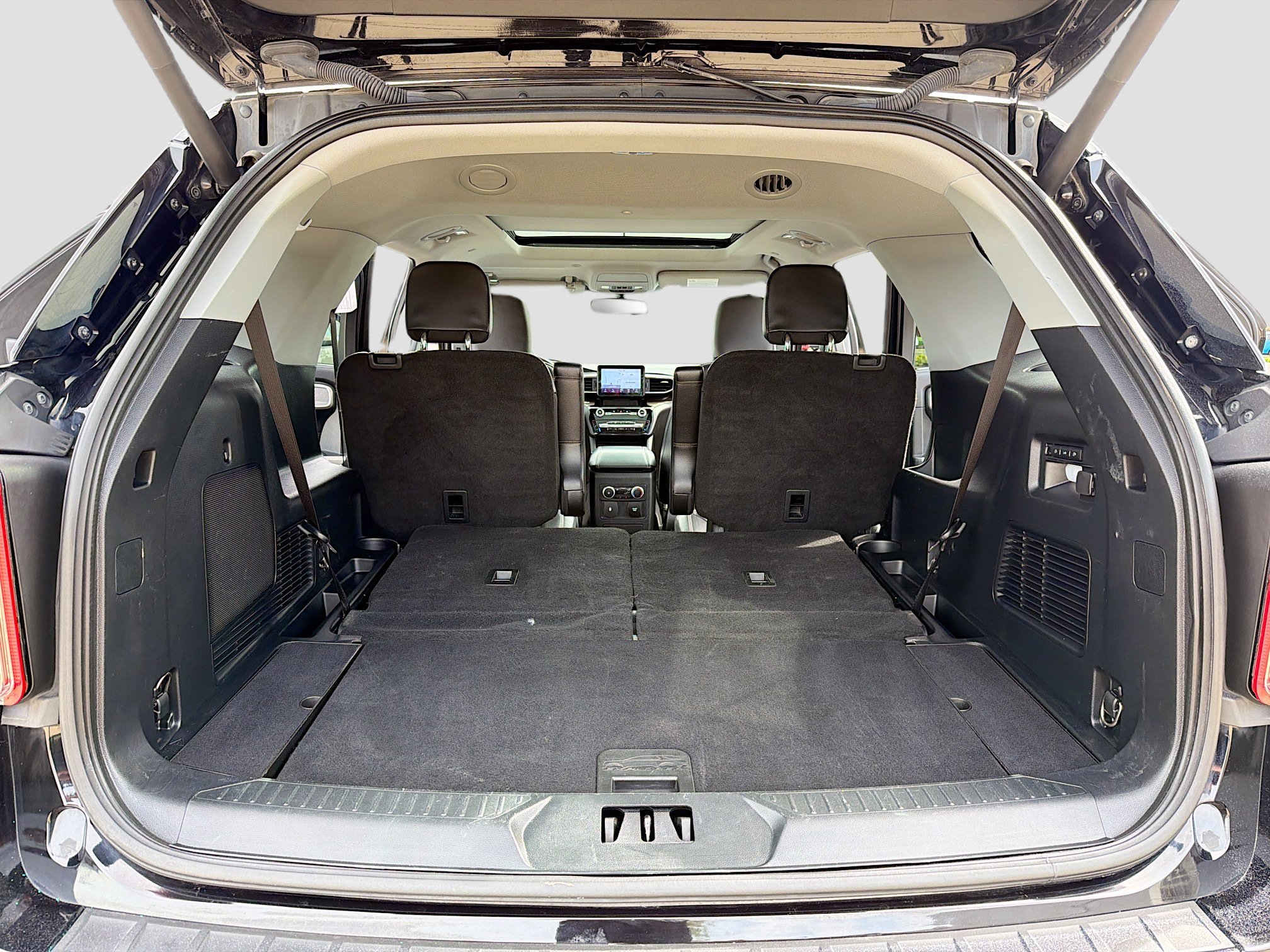 Used 2022 Ford Explorer Limited AWD/4WD image 7