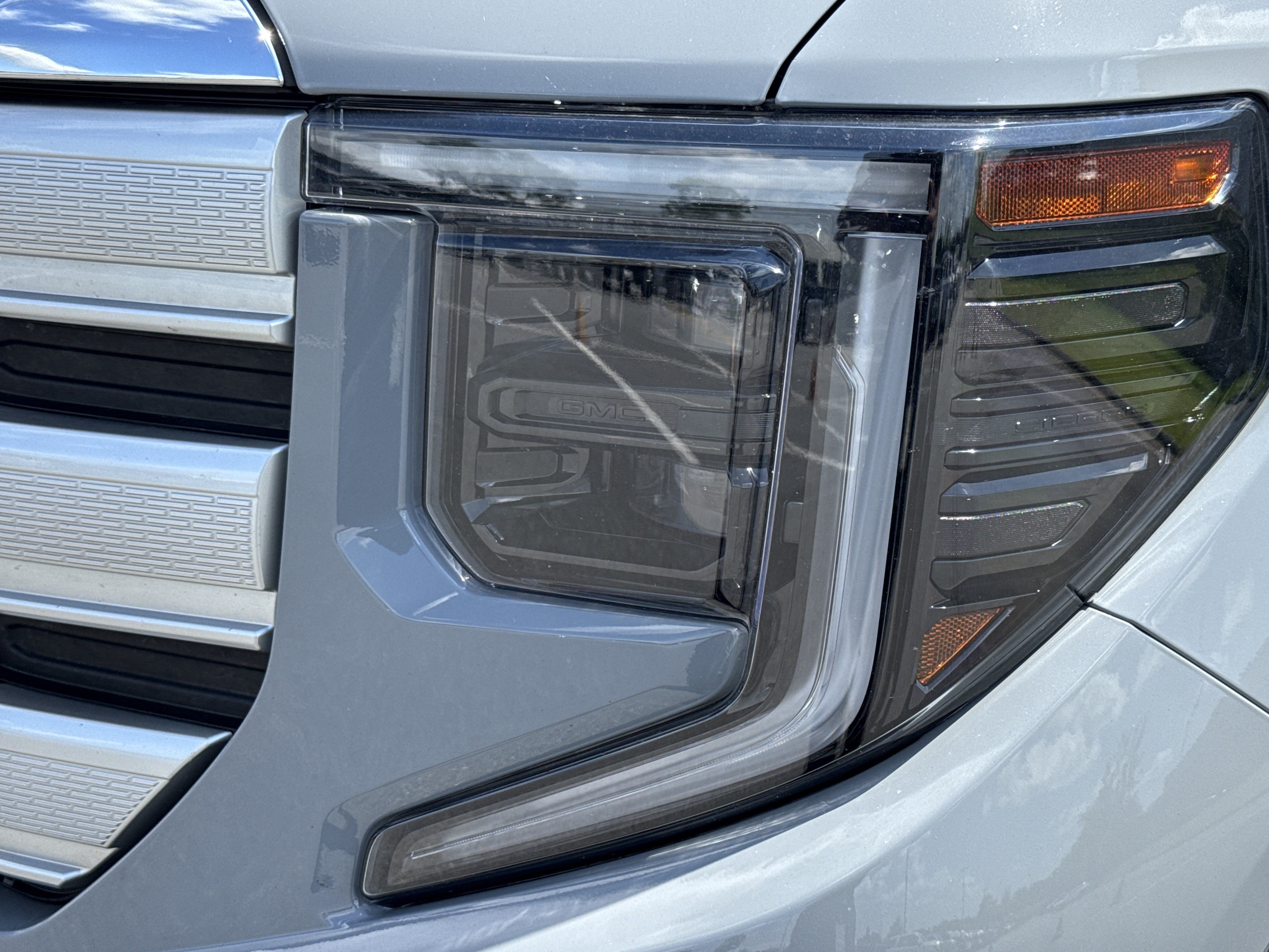Used 2024 GMC Sierra 1500 SLE w/ Preferred Package AWD/4WD image 6
