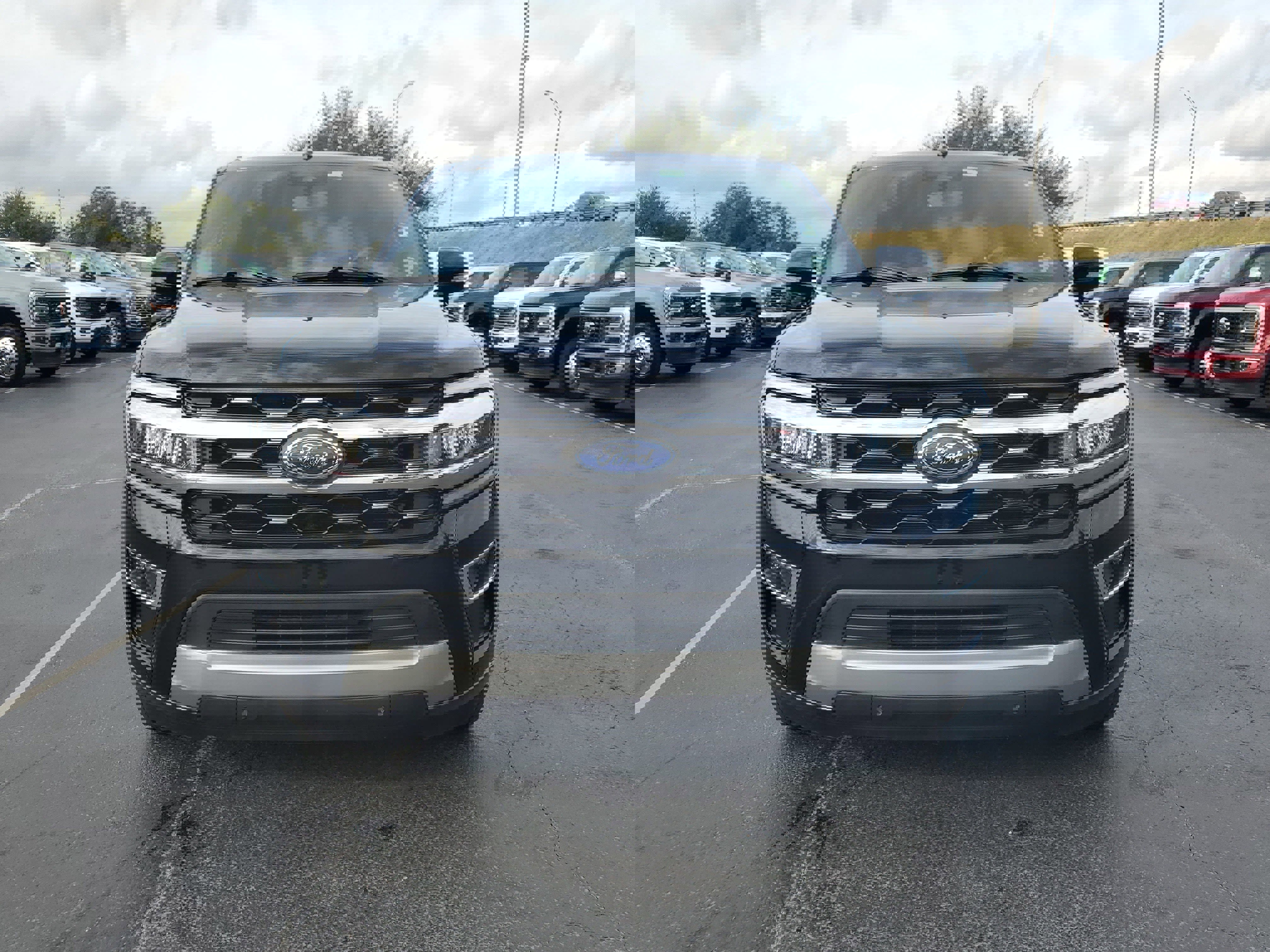 Used 2024 Ford Expedition Limited image 2