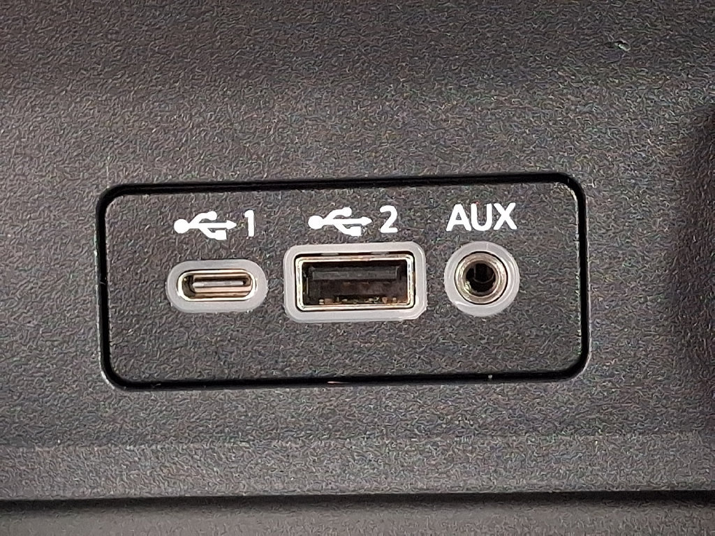 Used 2025 Nissan Sentra SV w/ All-Weather Package FWD image 25