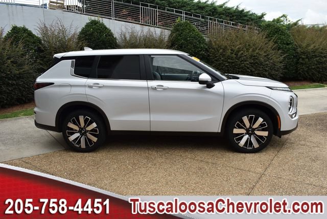 Used 2025 Mitsubishi Outlander SE AWD/4WD image 13
