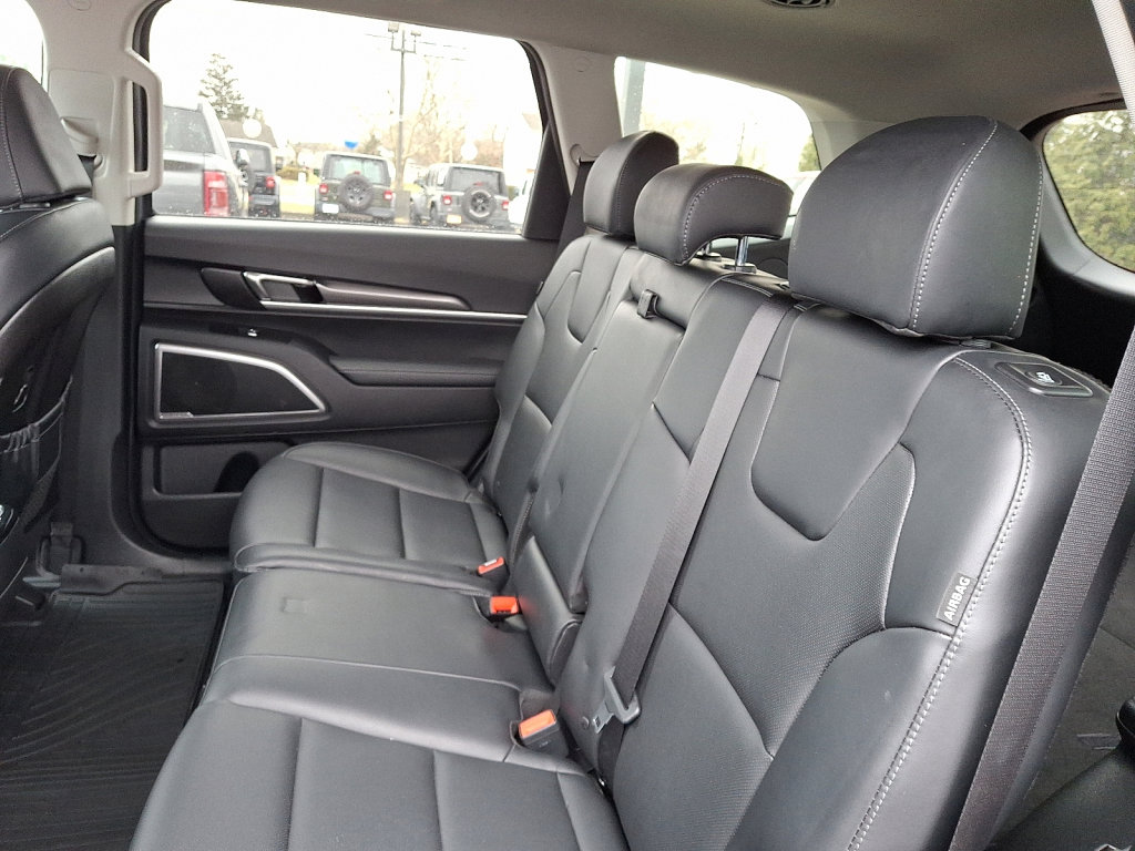 Used 2024 Kia Telluride LX image 19