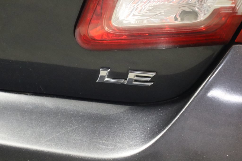 Used 2011 Toyota Camry LE FWD image 34