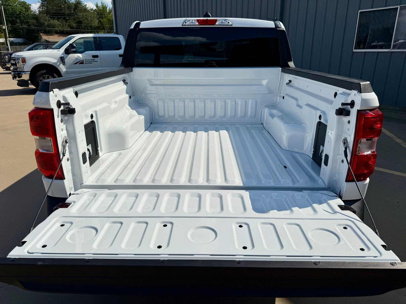 New 2025 Ford Maverick XL w/ Equipment Group 101A image 36