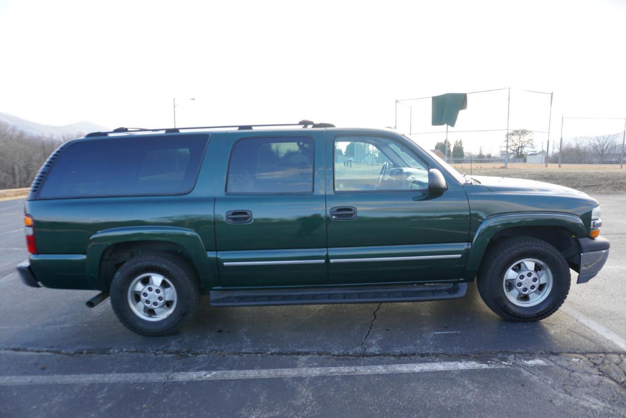 Used 2003 Chevrolet Suburban LS w/ LS Preferred Equipment Group image 17