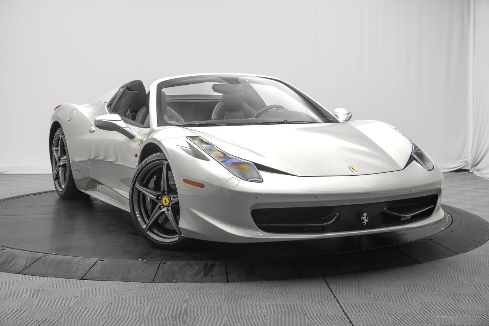 Used 2012 Ferrari 458 Spider RWD image 1