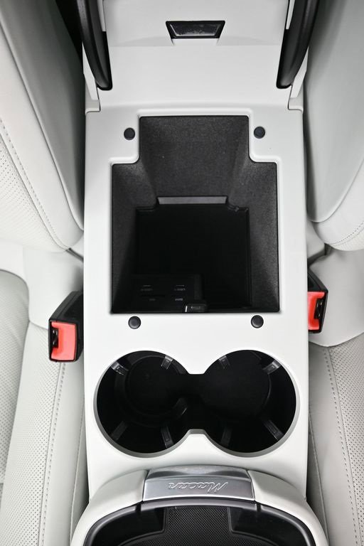 Certified 2023 Porsche Macan GTS image 25