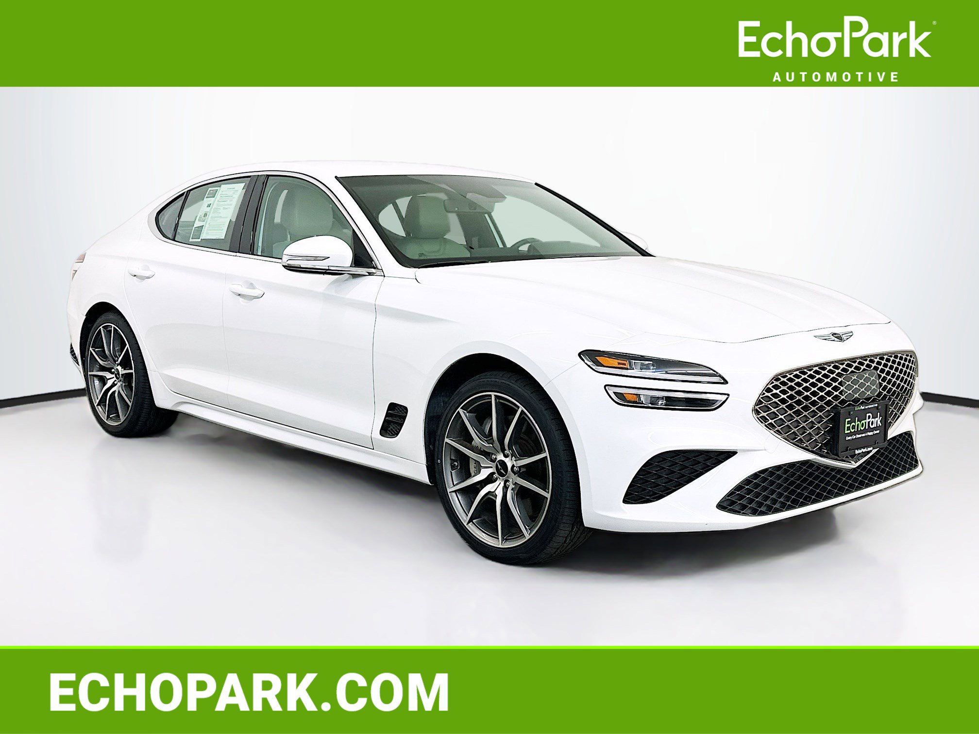 Used 2025 Genesis G70 2.5T image 1