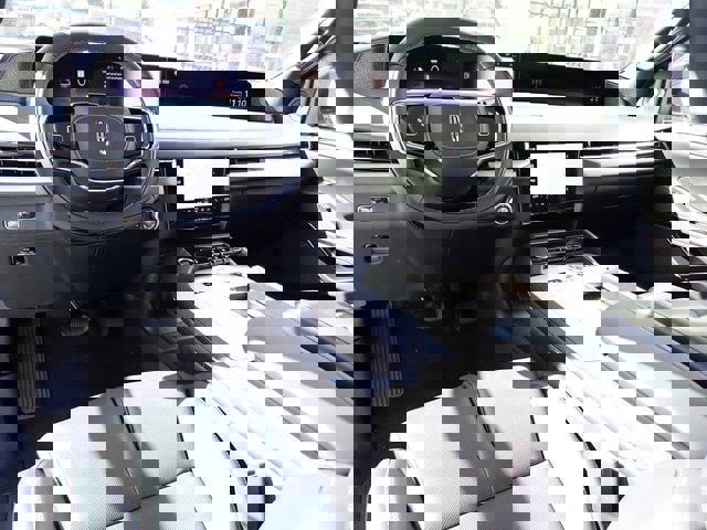 New 2025 Lincoln Navigator Reserve w/ Jet Appearance Package image 18
