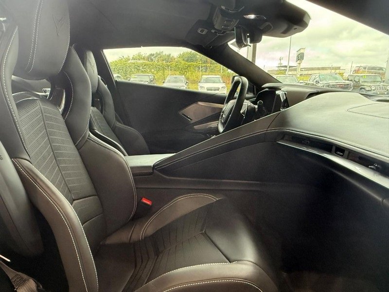 Used 2024 Chevrolet Corvette Stingray Premium Conv w/ Battery Protection Package image 8