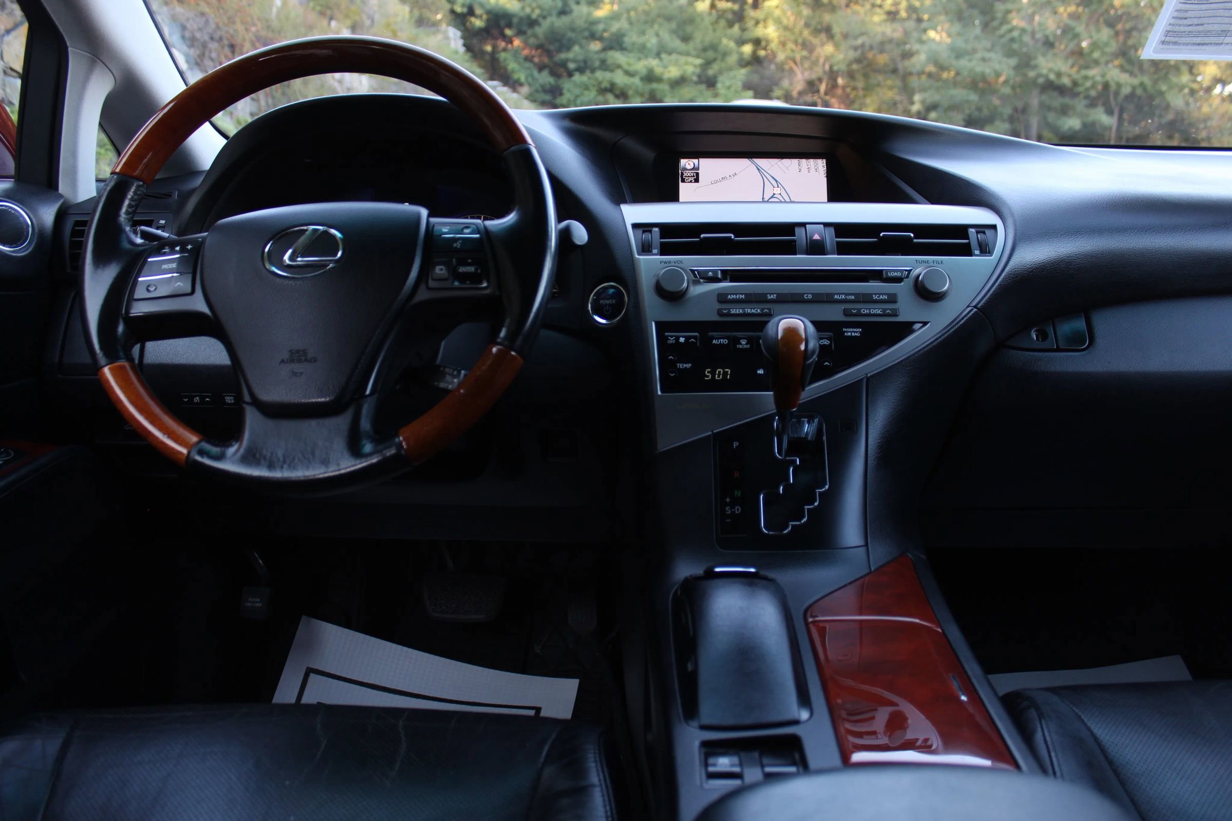 Used 2011 Lexus RX 450h AWD image 19