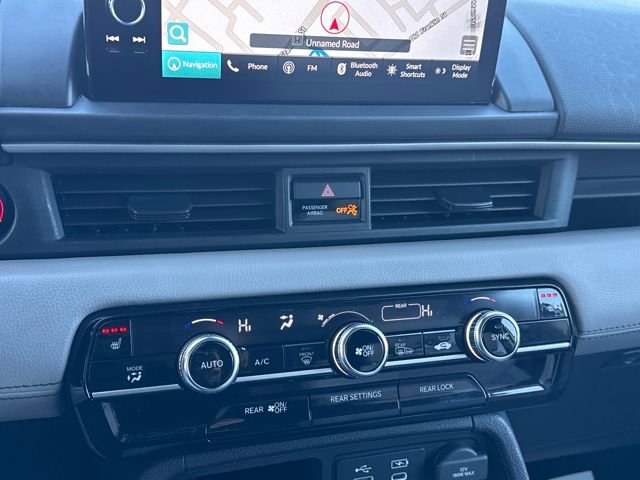 Used 2024 Honda Pilot Touring image 11