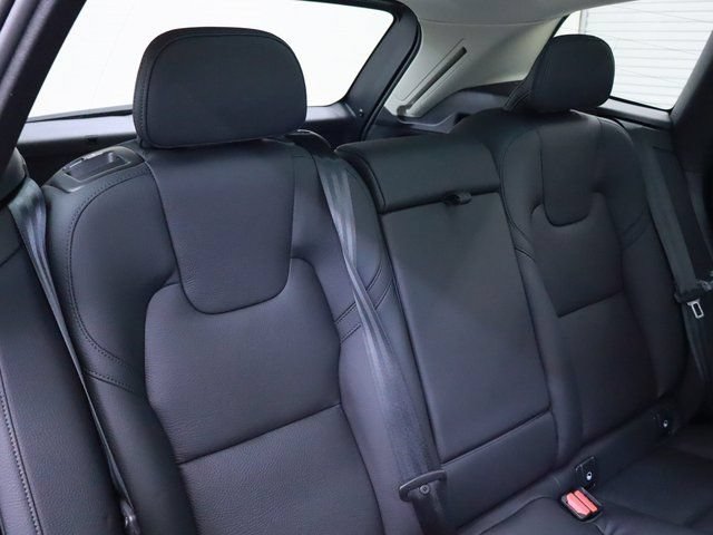 Used 2024 Volvo XC60 T8 Plus w/ Climate Package AWD/4WD image 15