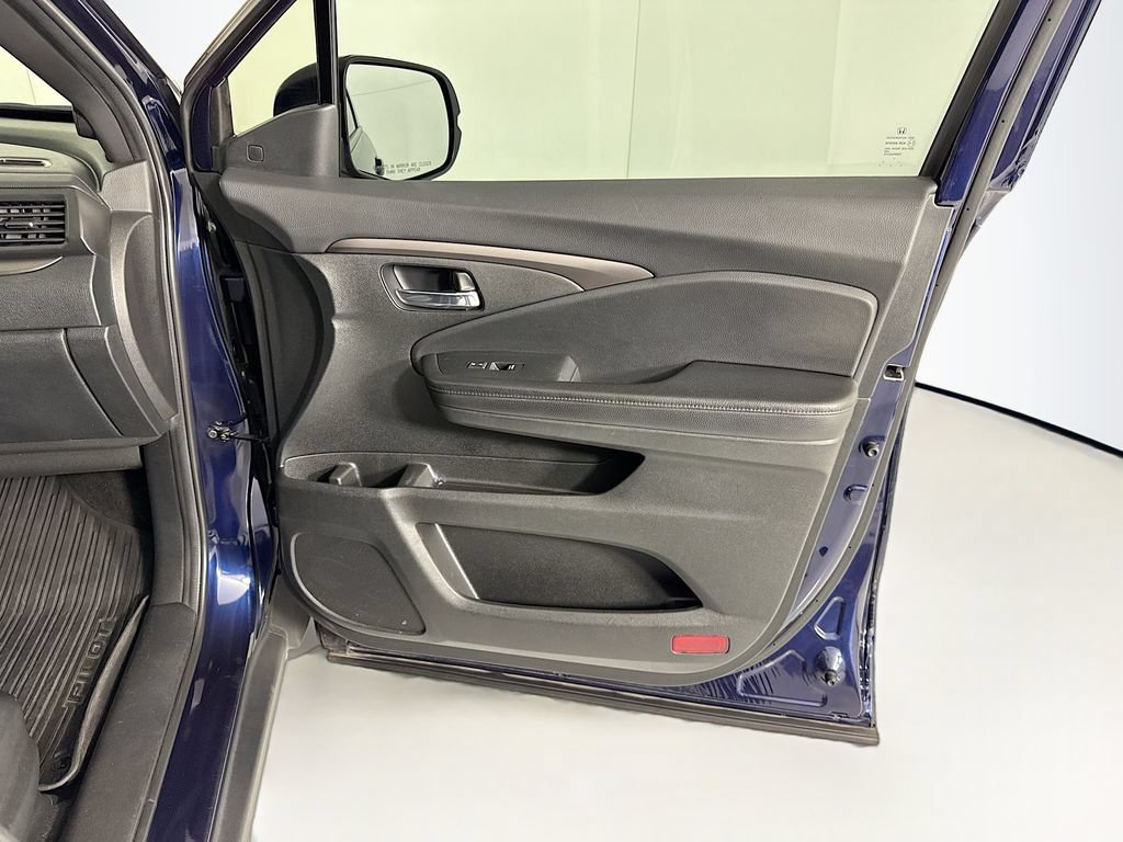Certified 2022 Honda Pilot Sport image 25