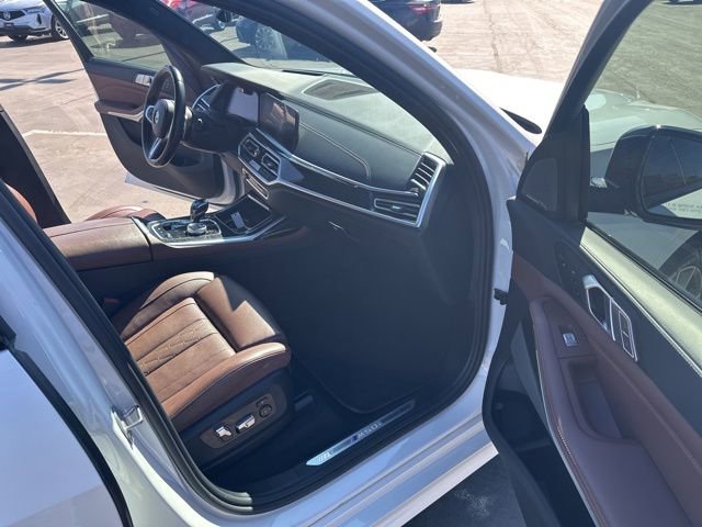 Used 2022 BMW X7 M50i w/ Dynamic Handling Package image 20