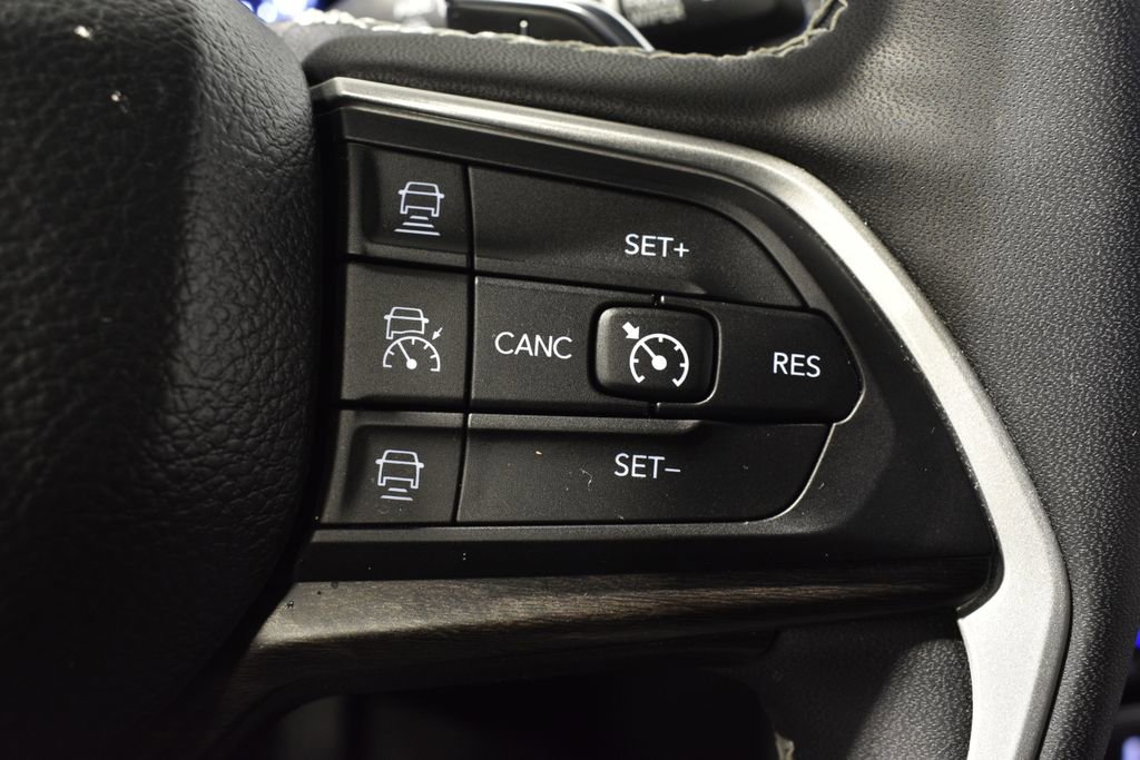 Used 2023 Jeep Grand Cherokee L Limited image 18