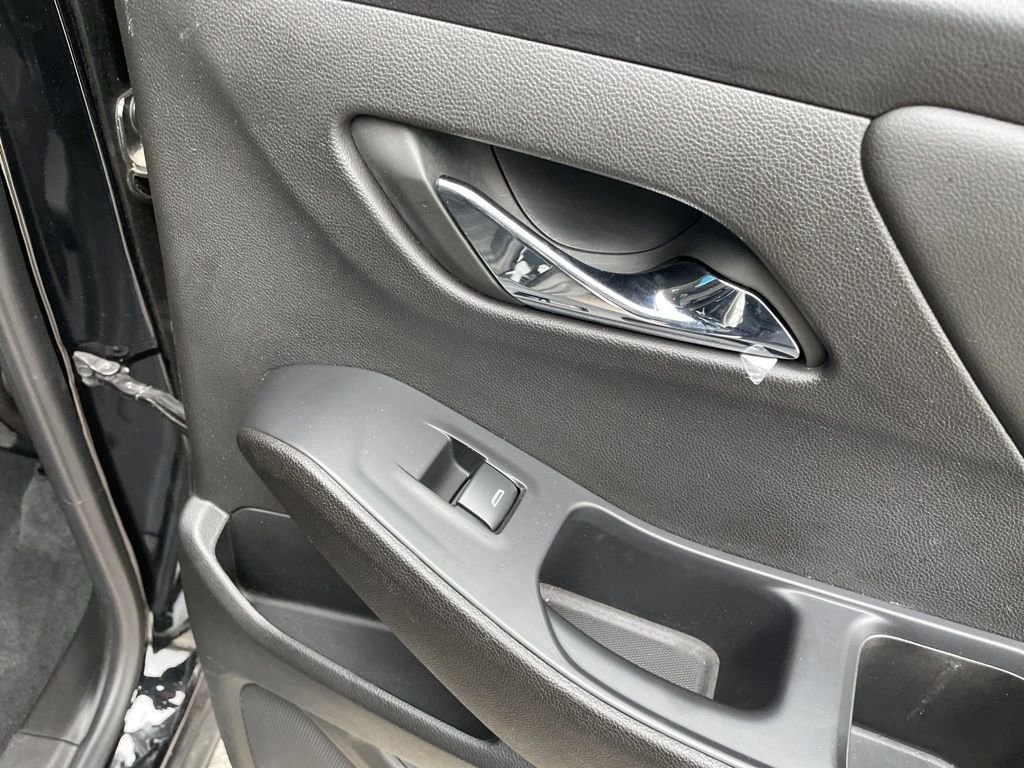 Used 2021 Chevrolet Traverse LT w/ LPO, Floor Liner Package image 40