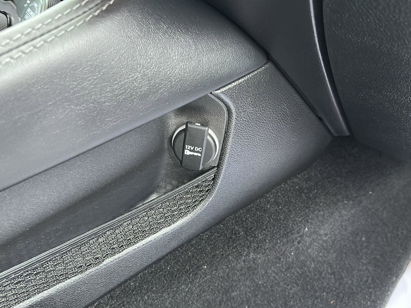 Used 2023 Dodge Challenger SXT w/ Plus Package image 24