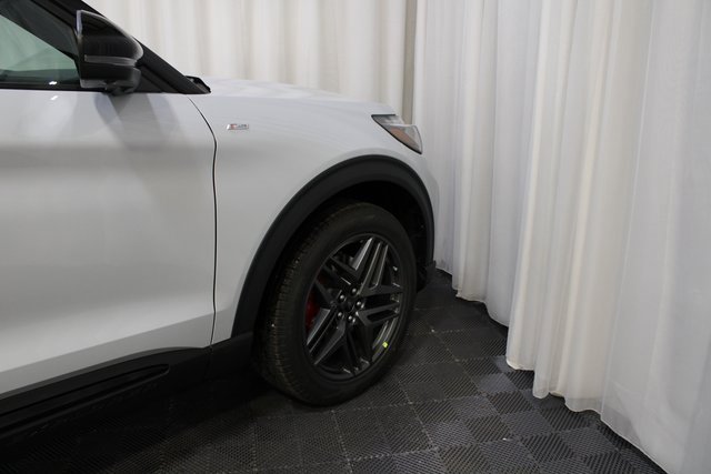 New 2026 Ford Explorer ST-Line image 28