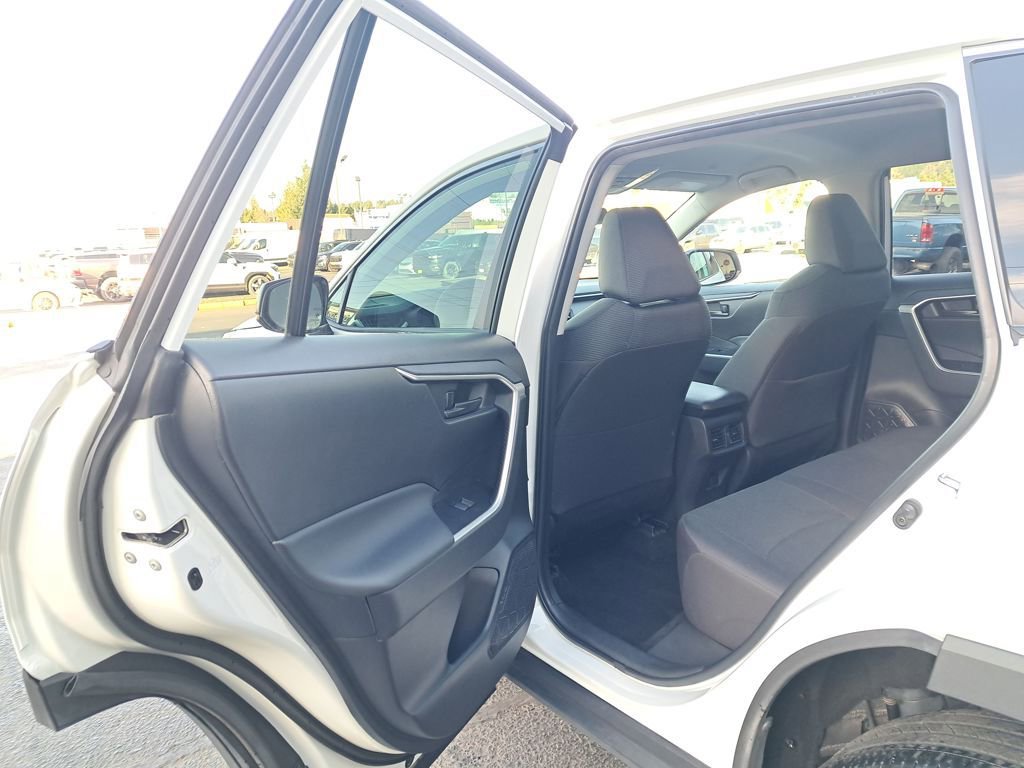 Used 2025 Toyota RAV4 LE image 12