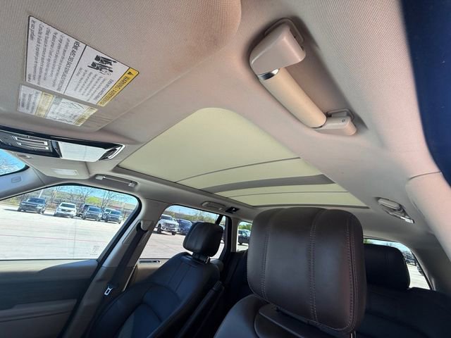 Used 2019 Land Rover Range Rover HSE image 7