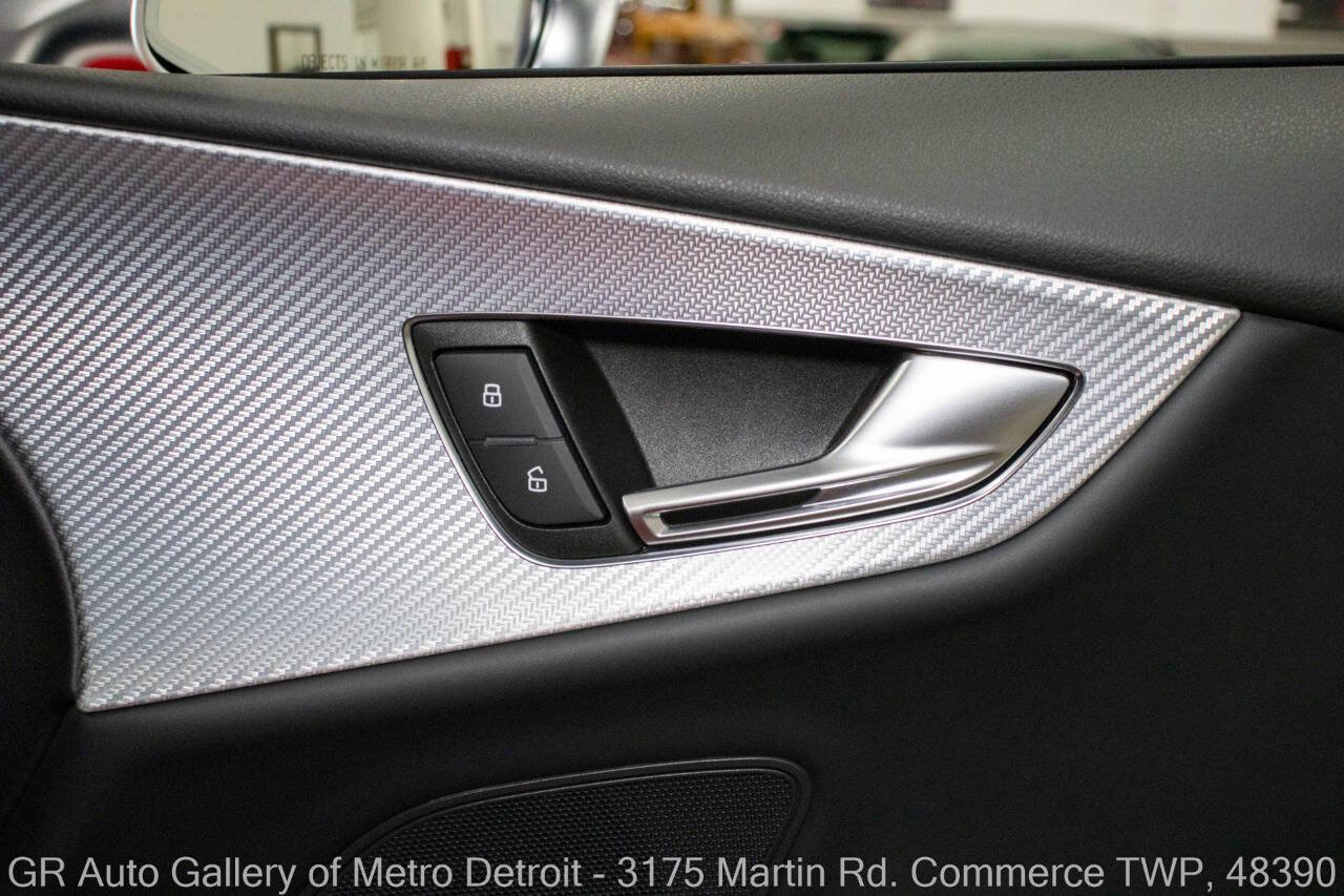 Used 2016 Audi RS 7 Prestige image 34