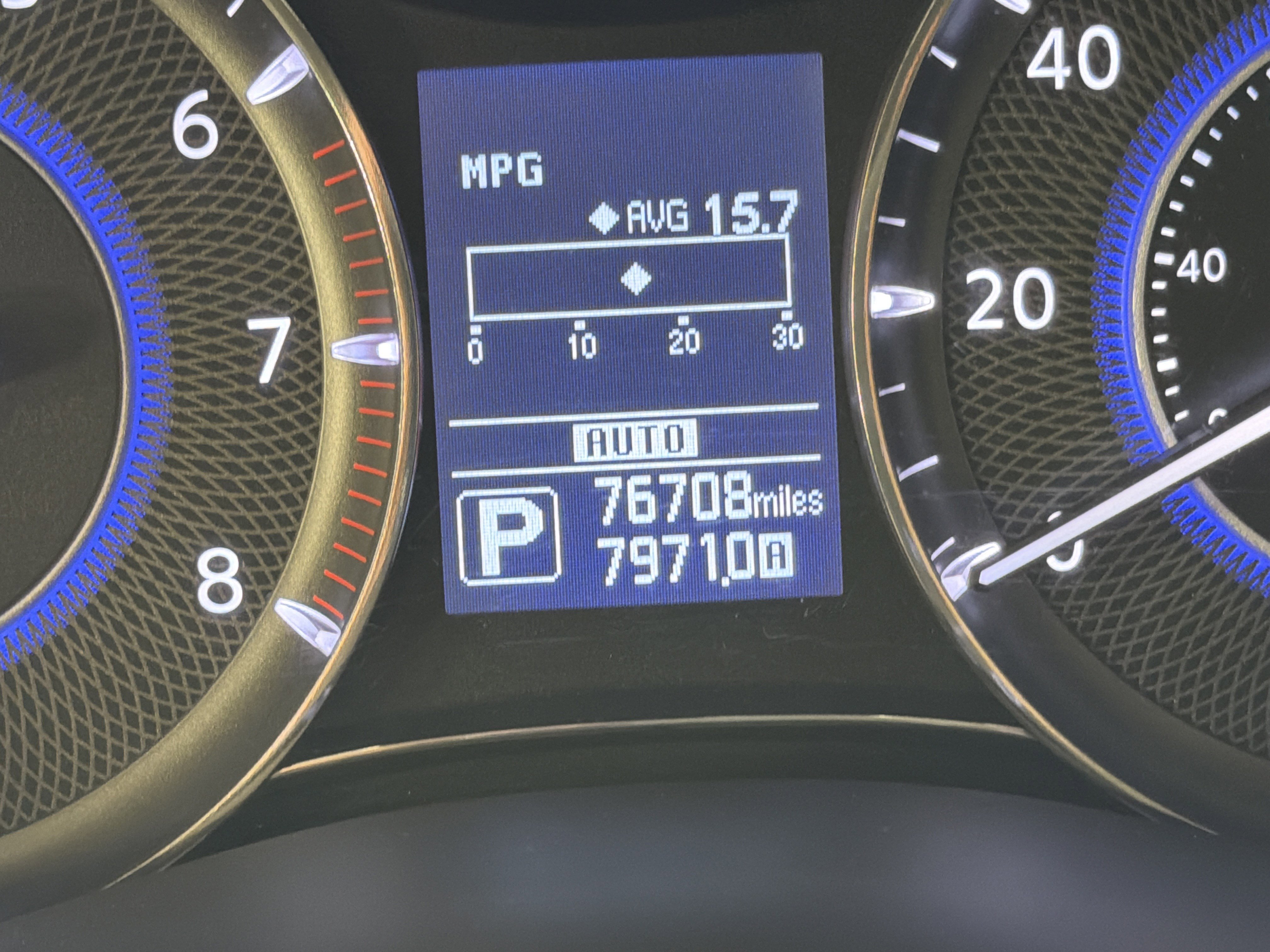 Used 2018 INFINITI QX80 4WD w/ Driver Assistance Package image 16