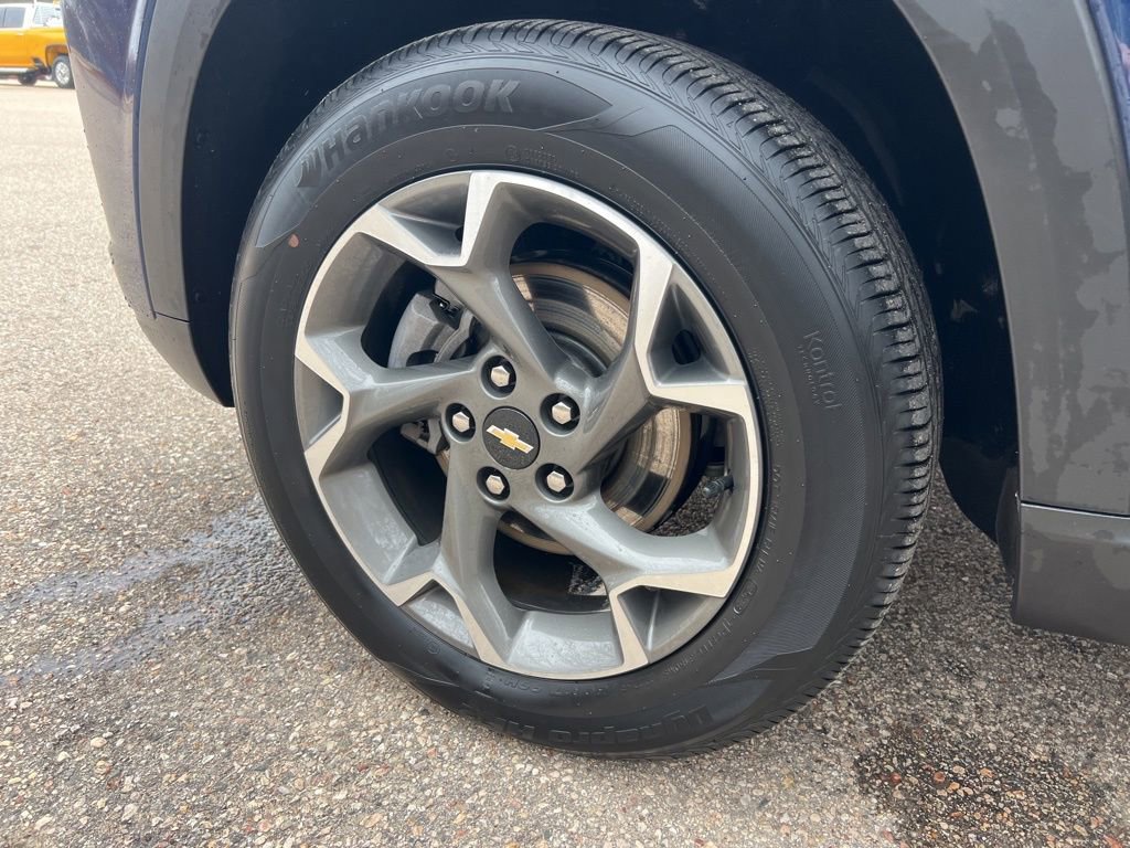 Certified 2024 Chevrolet Trax LT w/ Driver Confidence Package image 12