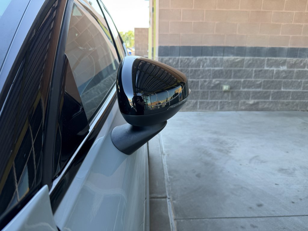 Used 2025 Volvo EX30 Ultra image 12