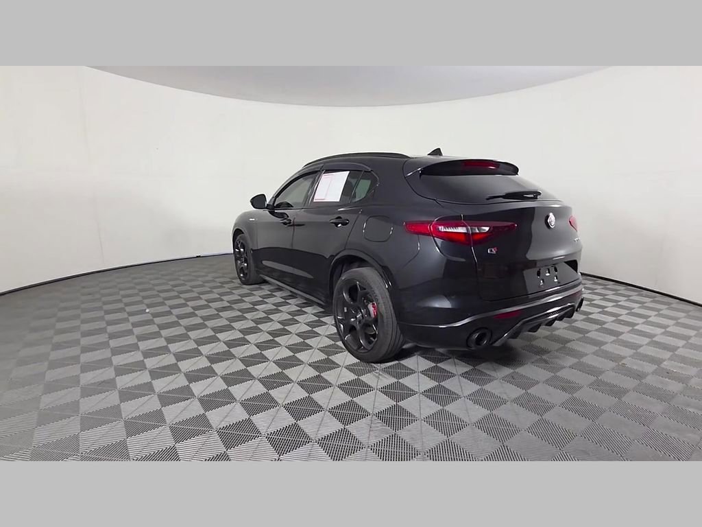 Used 2022 Alfa Romeo Stelvio Veloce AWD/4WD image 42