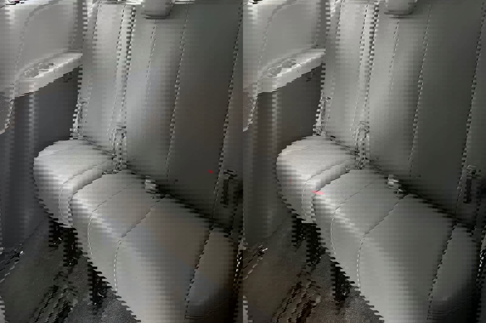 Used 2015 Toyota Sienna XLE w/ XLE Navigation Package image 17