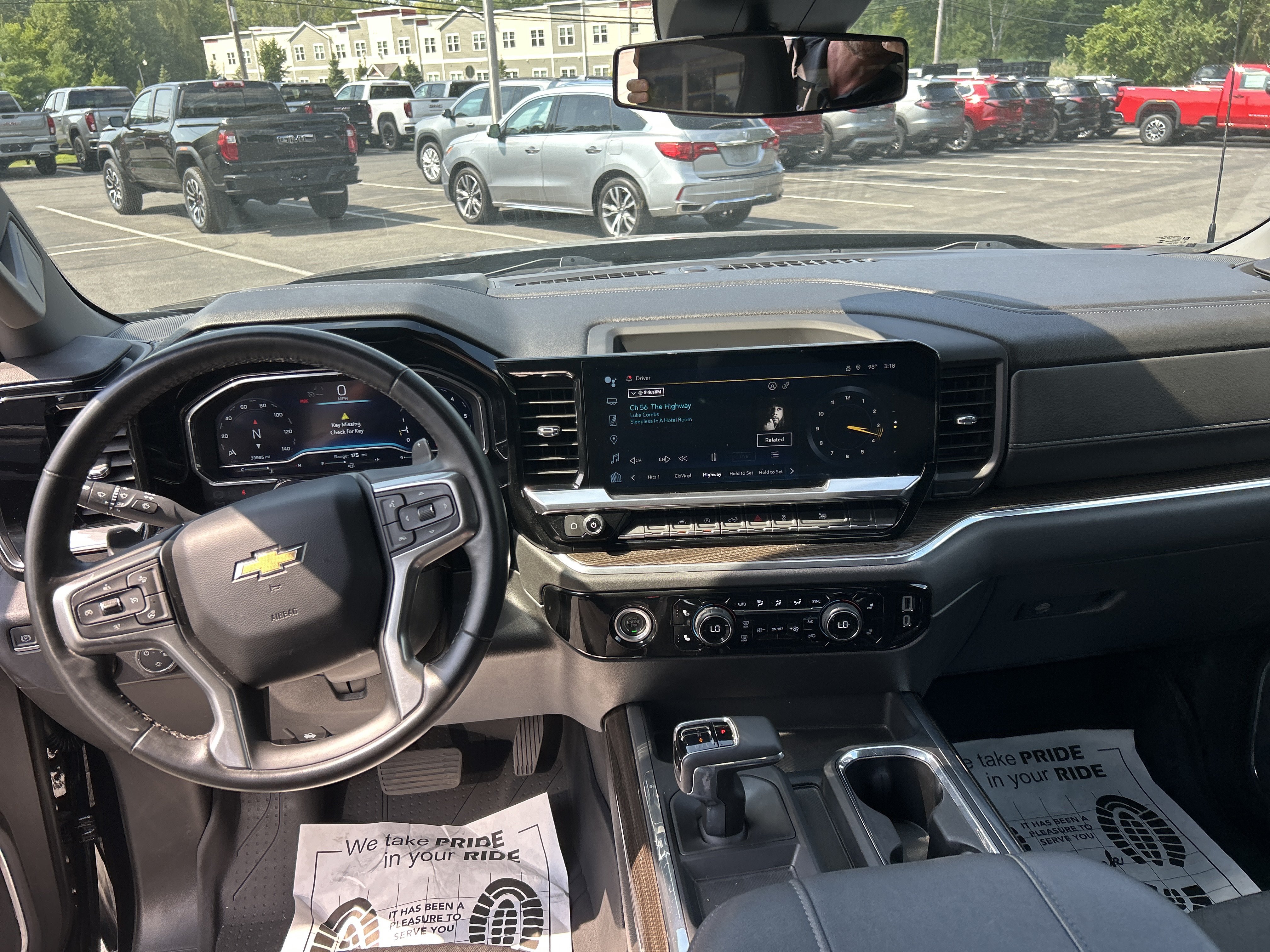 Used 2023 Chevrolet Silverado 1500 LT AWD/4WD image 25