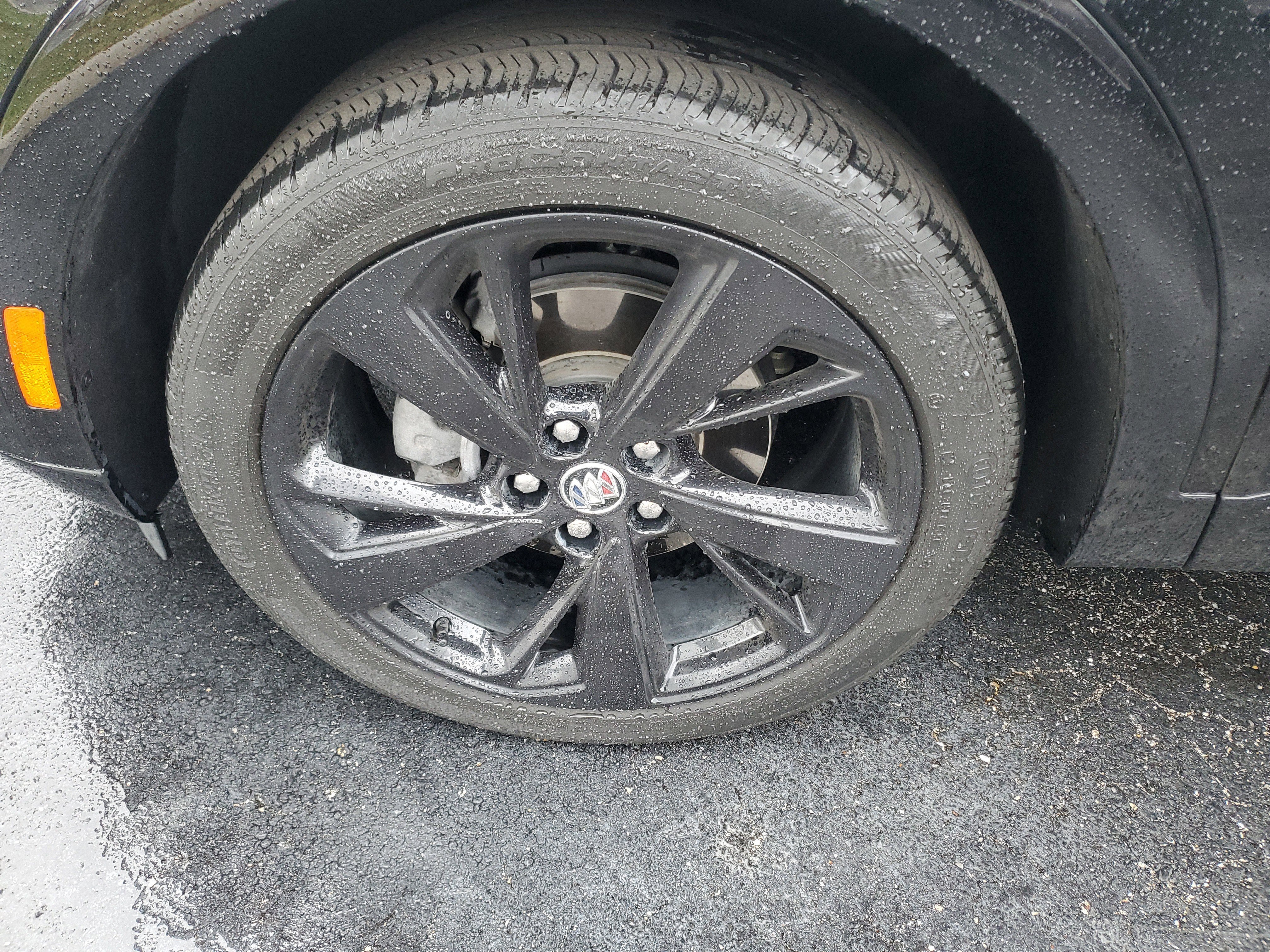 Used 2023 Buick Envision Essence w/ Sport Touring Package image 2