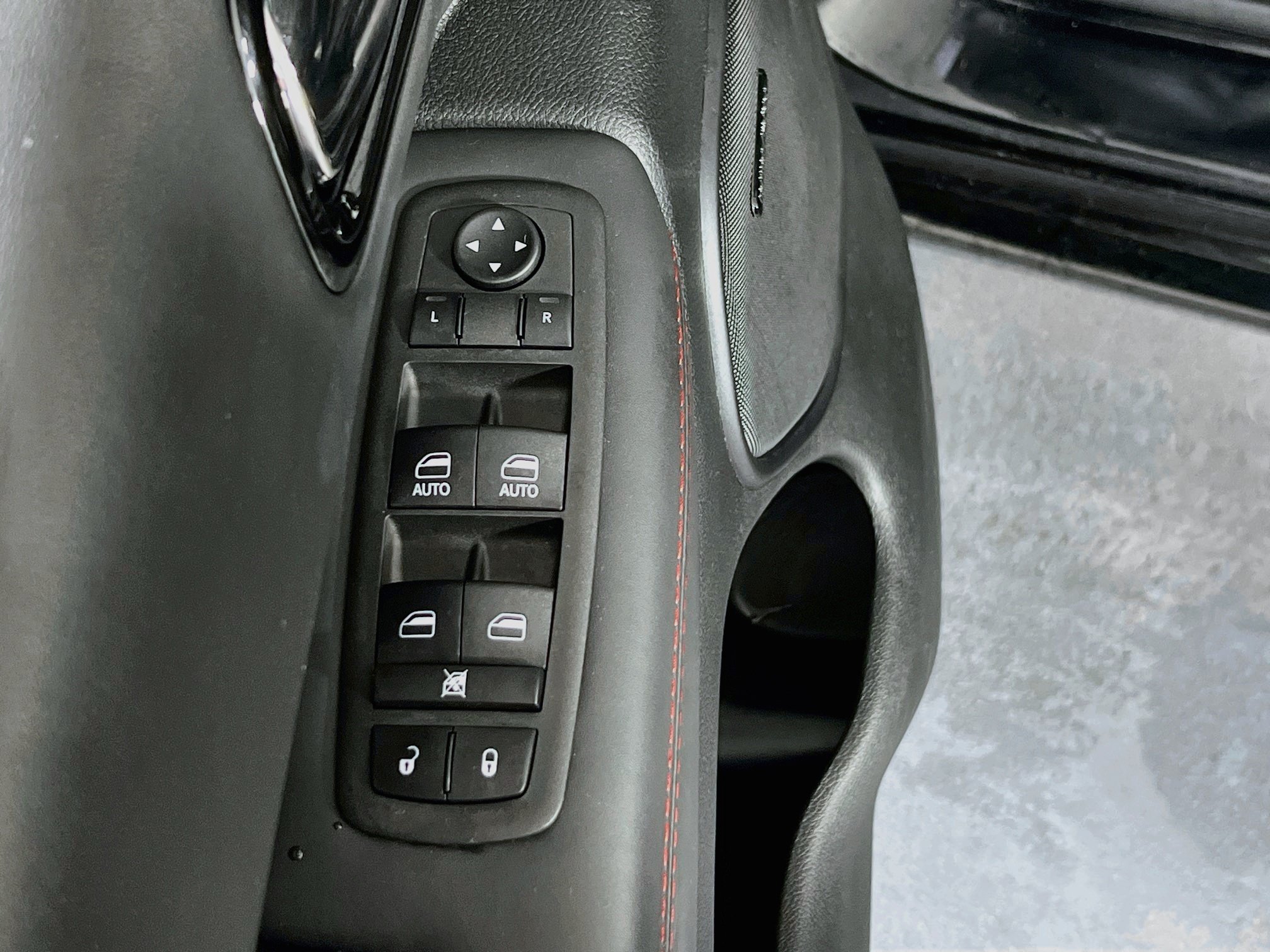 Used 2023 Dodge Durango R/T AWD/4WD image 18