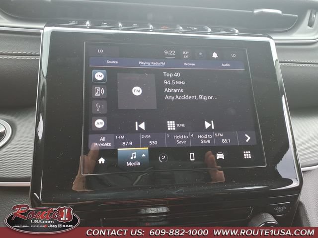 Used 2024 Jeep Grand Cherokee Laredo X AWD/4WD image 32