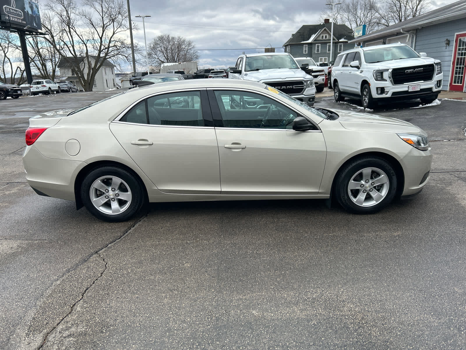 Used 2016 Chevrolet Malibu LS image 2