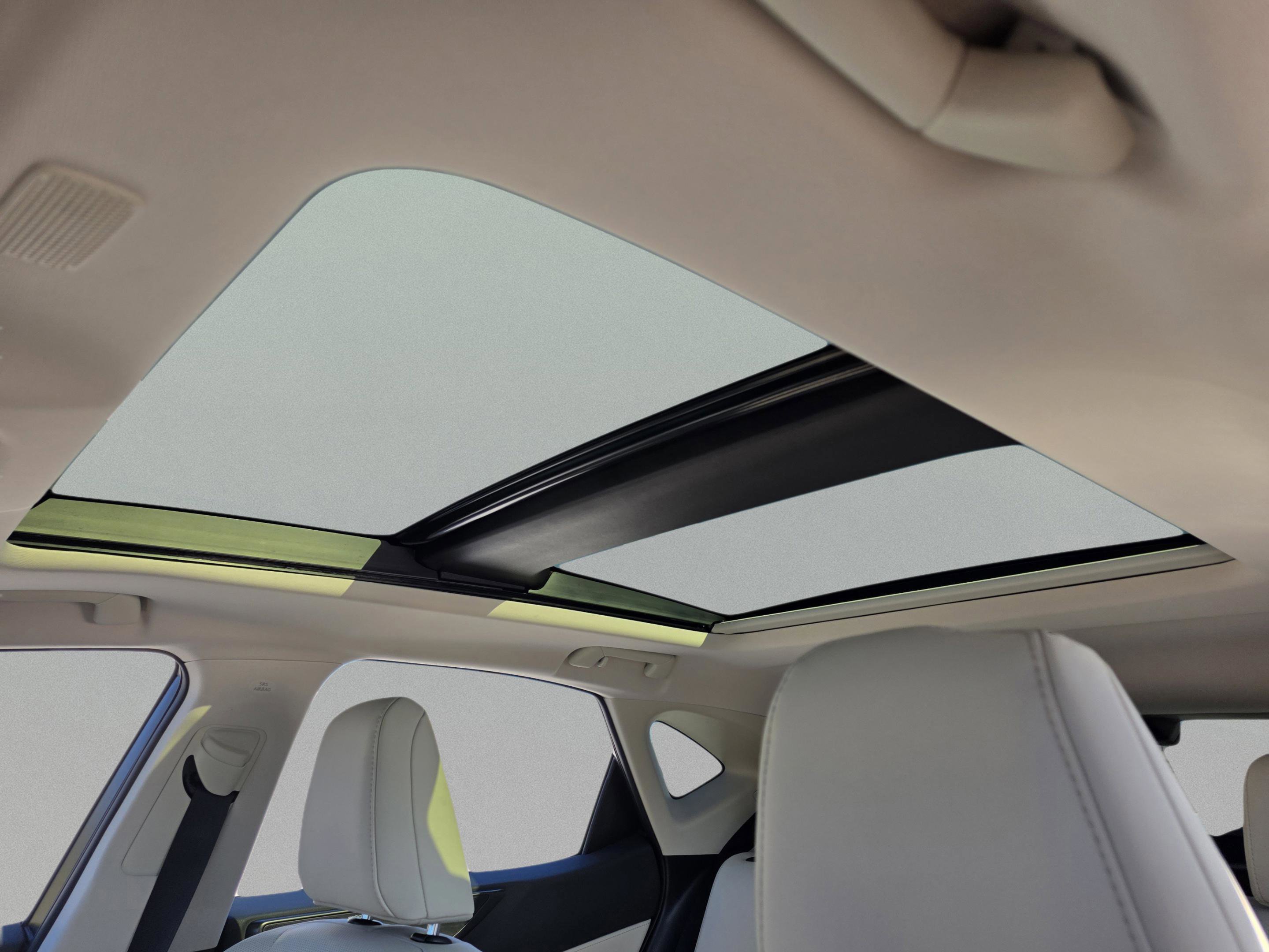 Used 2025 Lexus NX 450h+ AWD w/ Luxury Package image 12