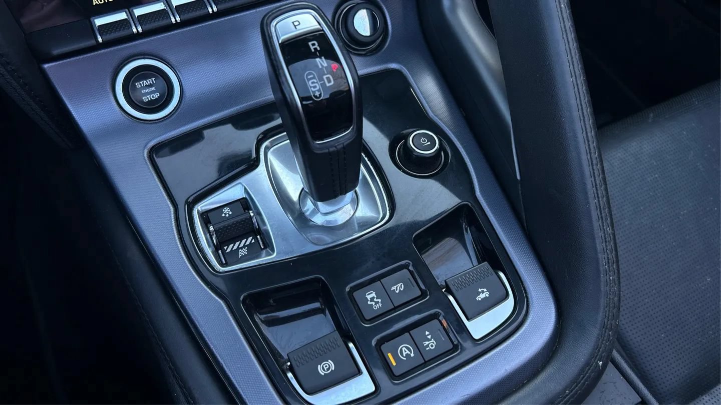 Used 2020 Jaguar F-TYPE Convertible RWD image 25