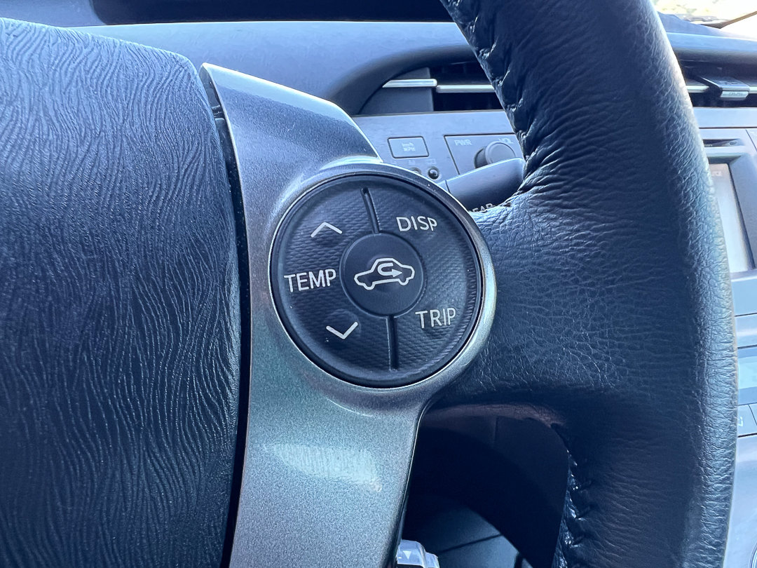 Used 2015 Toyota Prius Persona Series FWD image 16