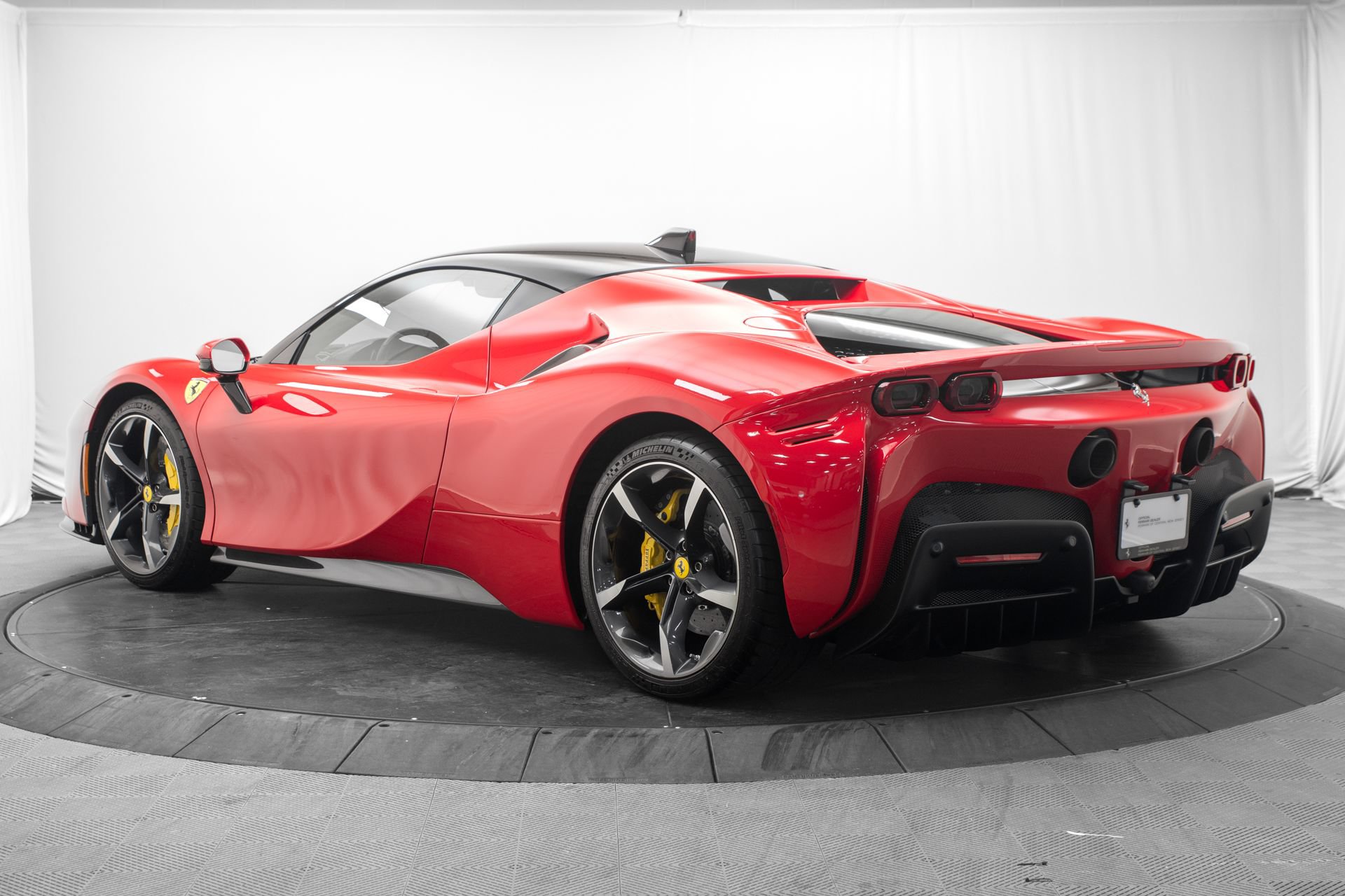 Used 2022 Ferrari SF90 Stradale AWD/4WD image 5
