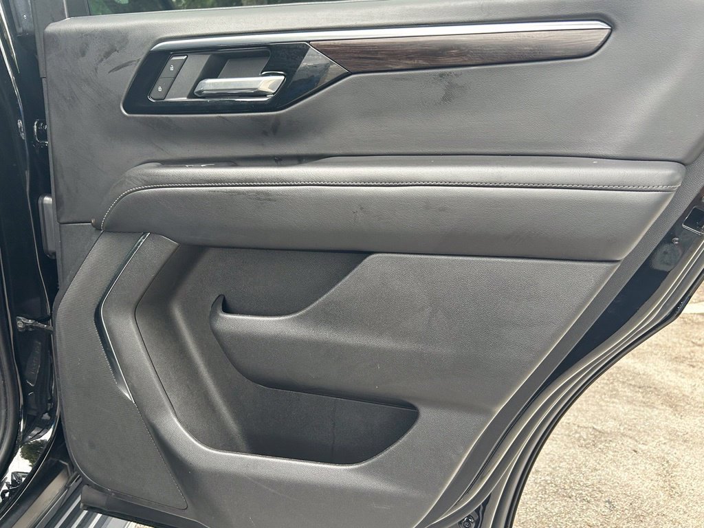 Used 2025 Chevrolet Tahoe LT AWD/4WD image 39