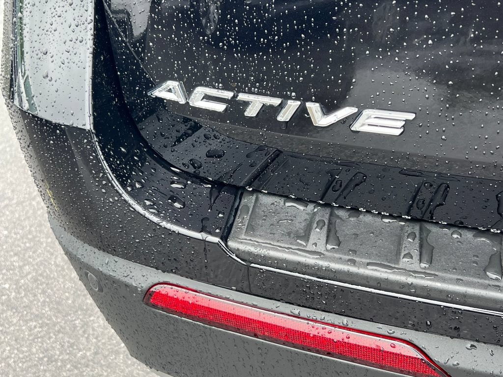 Used 2025 Ford Explorer Active w/ Active Comfort Package AWD/4WD image 19