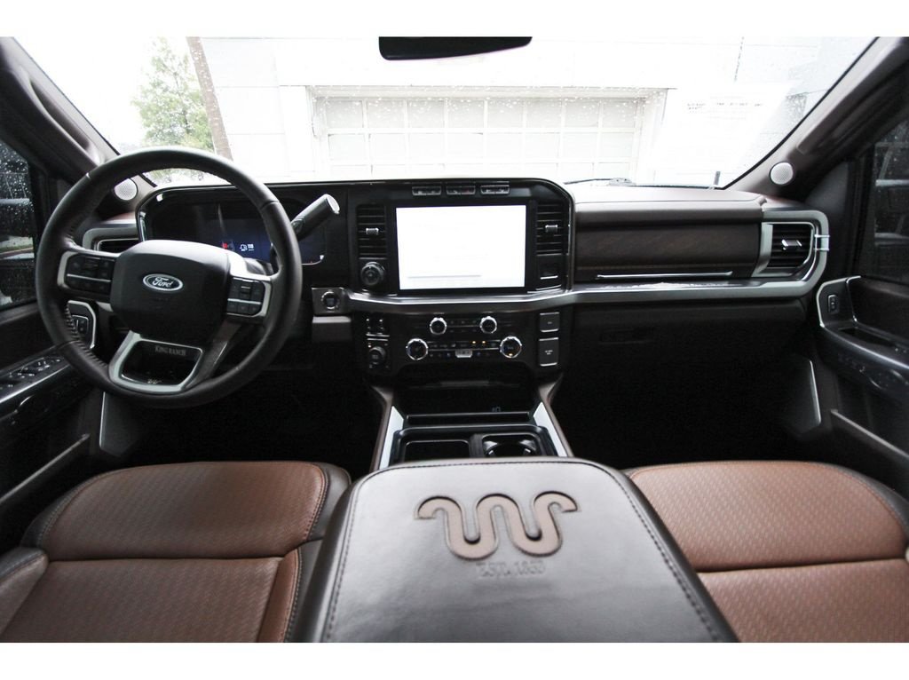 Used 2024 Ford F250 King Ranch w/ FX4 Off-Road Package AWD/4WD image 9