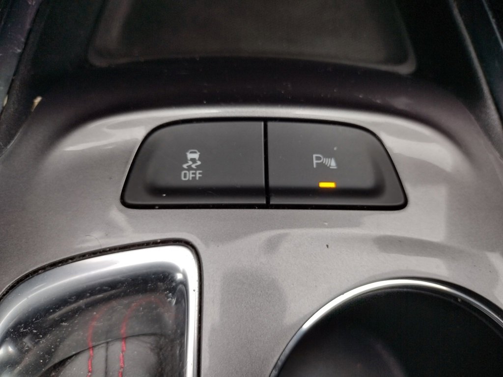 Used 2022 Chevrolet Malibu RS image 21