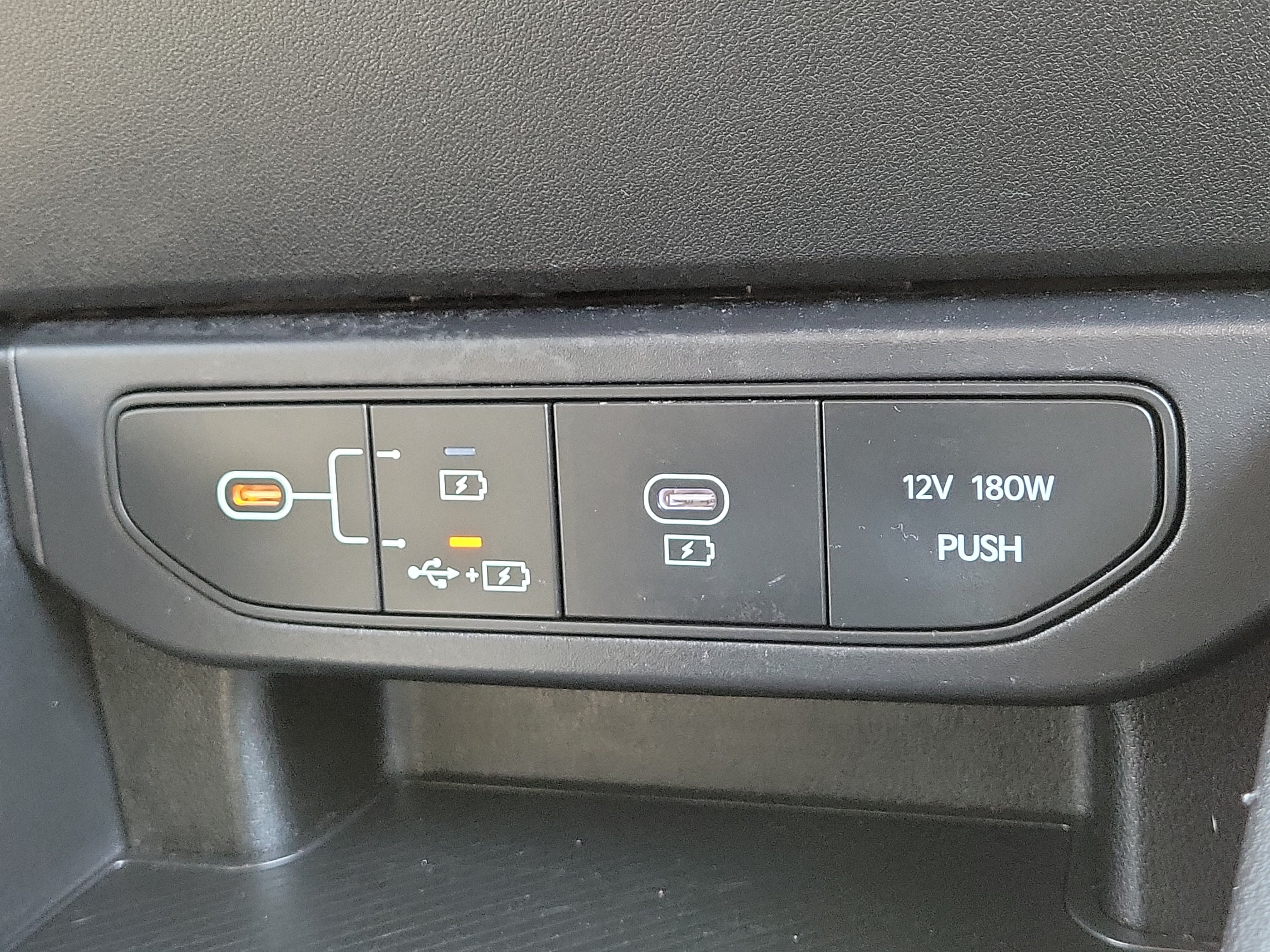Used 2025 Kia K4 FWD image 28