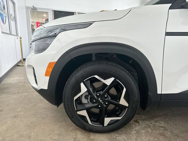 Certified 2025 Kia Seltos EX w/ EX Sunroof Package AWD/4WD image 21