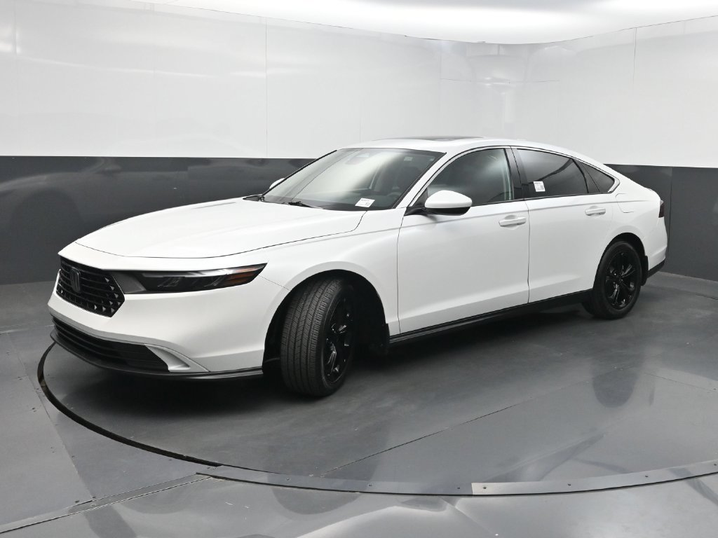 Used 2024 Honda Accord EX image 18